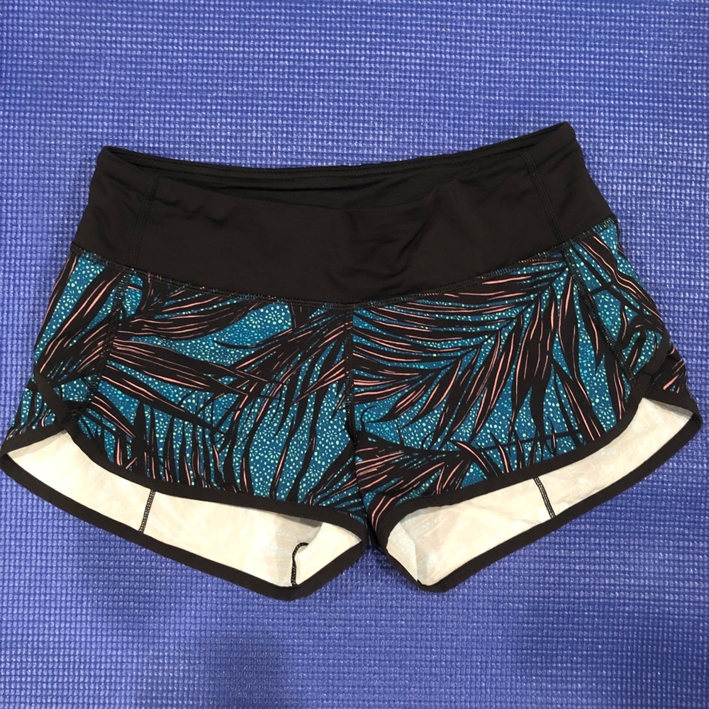 Lululemon shorts size 4
